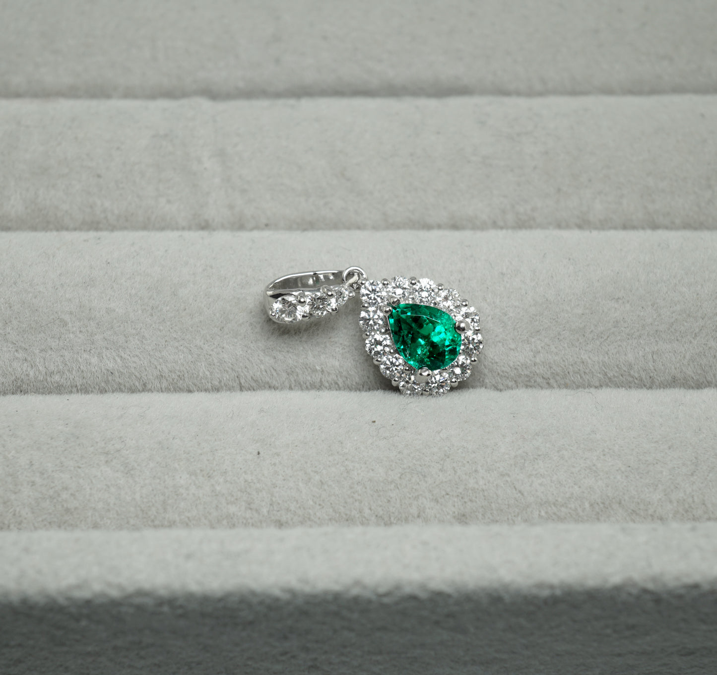 エメラルド ペンダントトップ