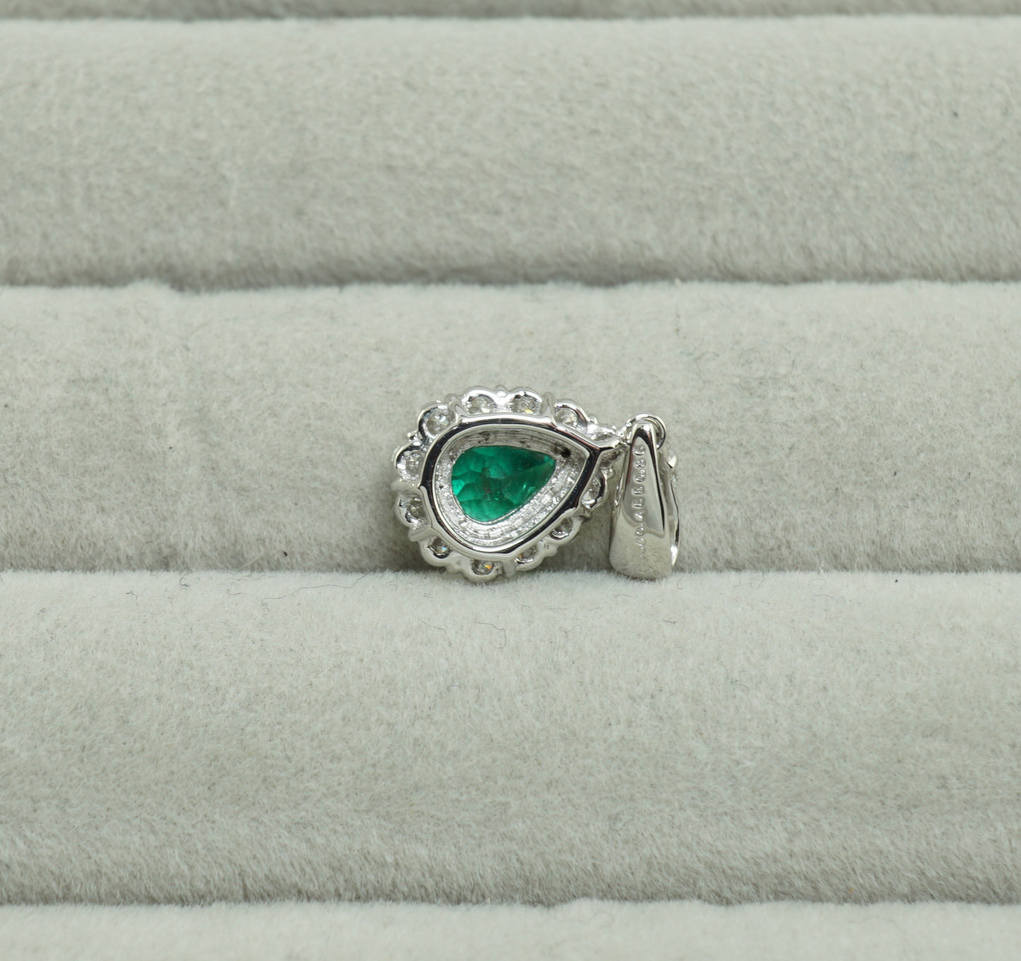 エメラルド ペンダントトップ