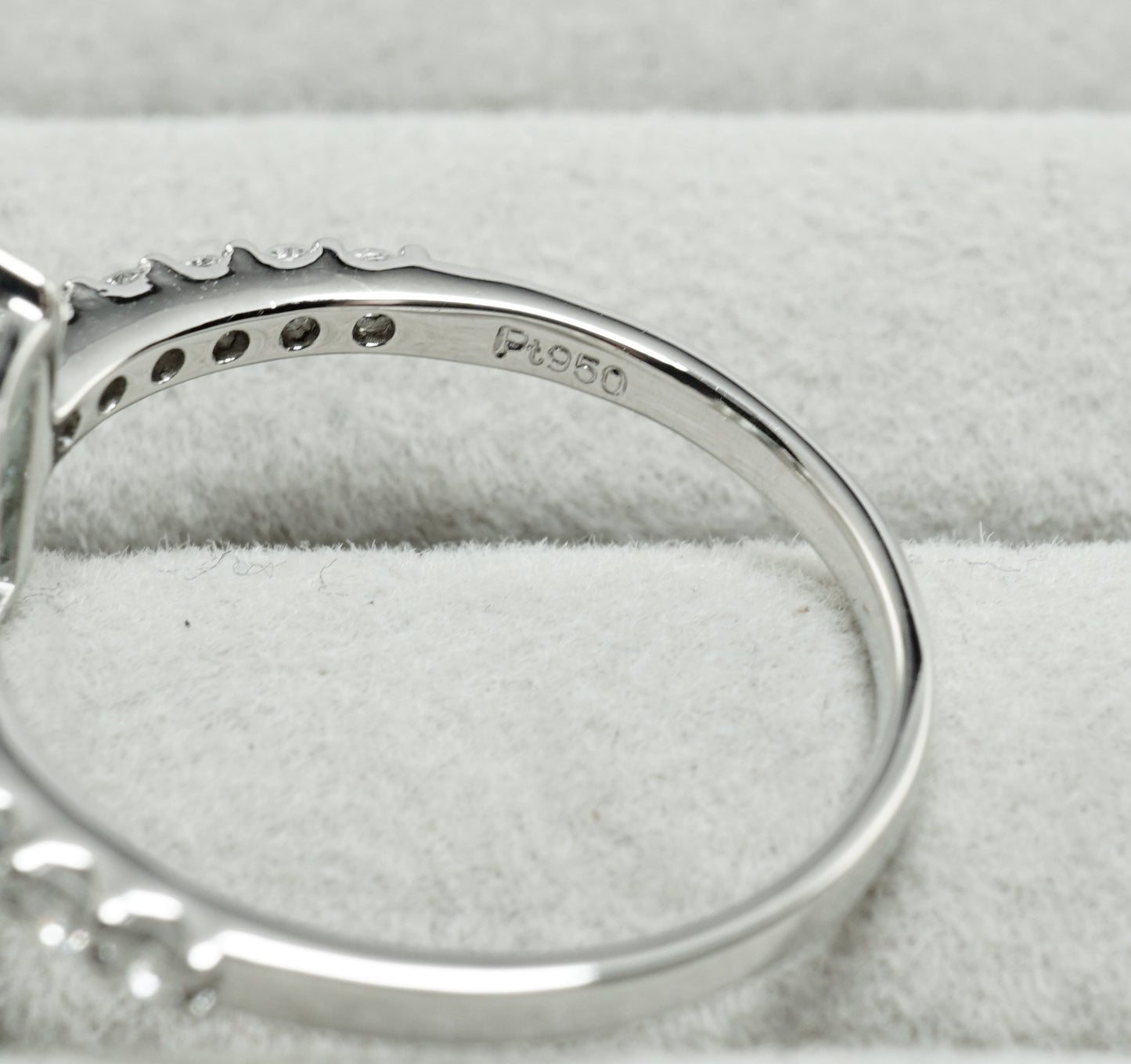 エメラルド リング