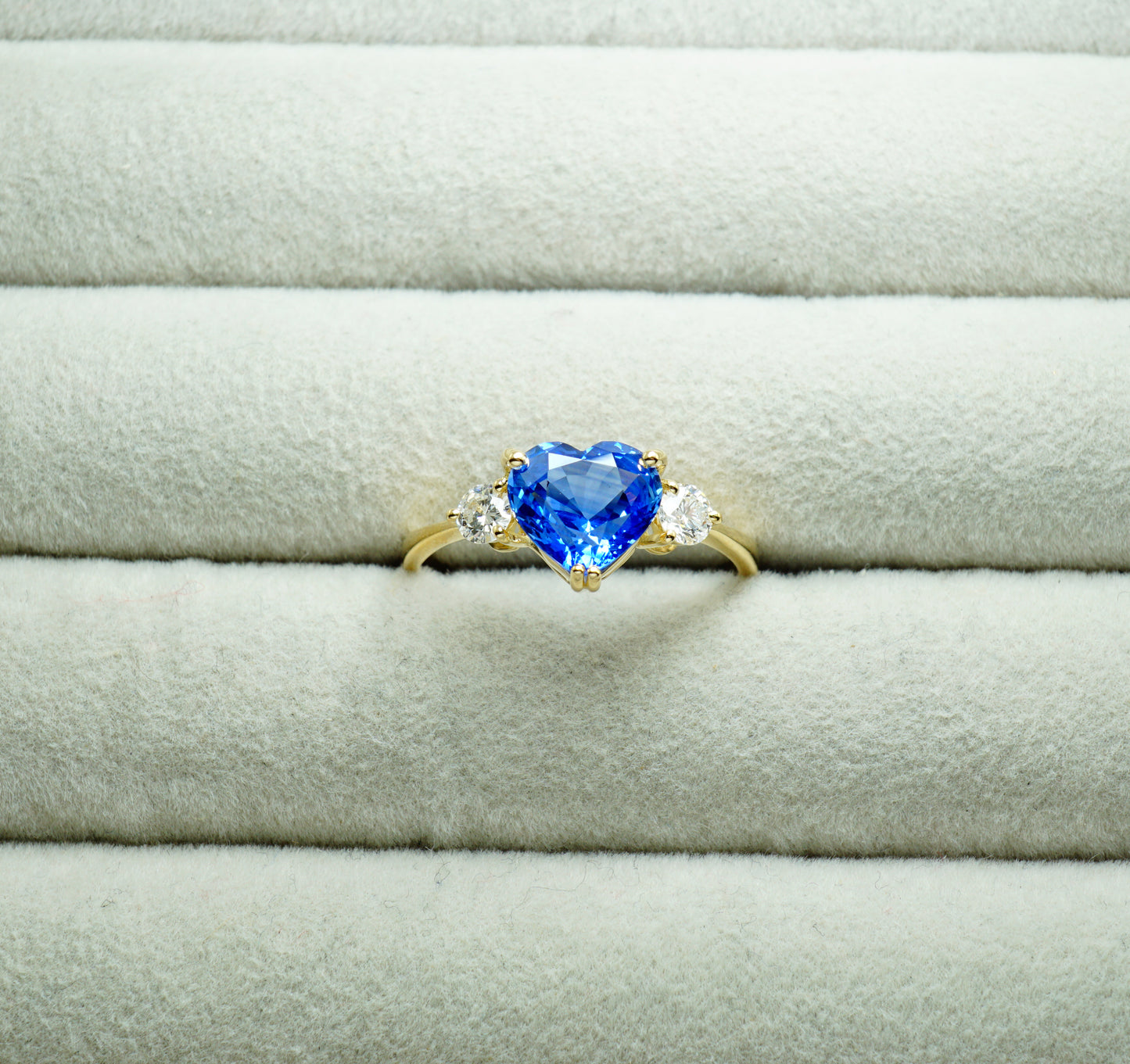 サファイア リング