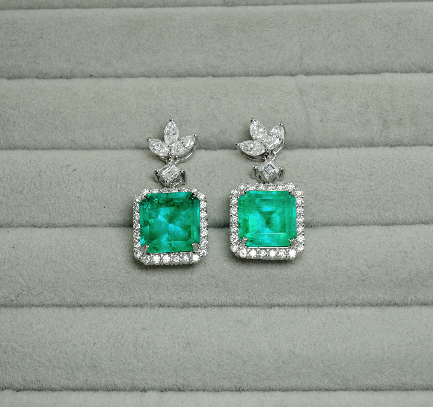 エメラルド ピアス