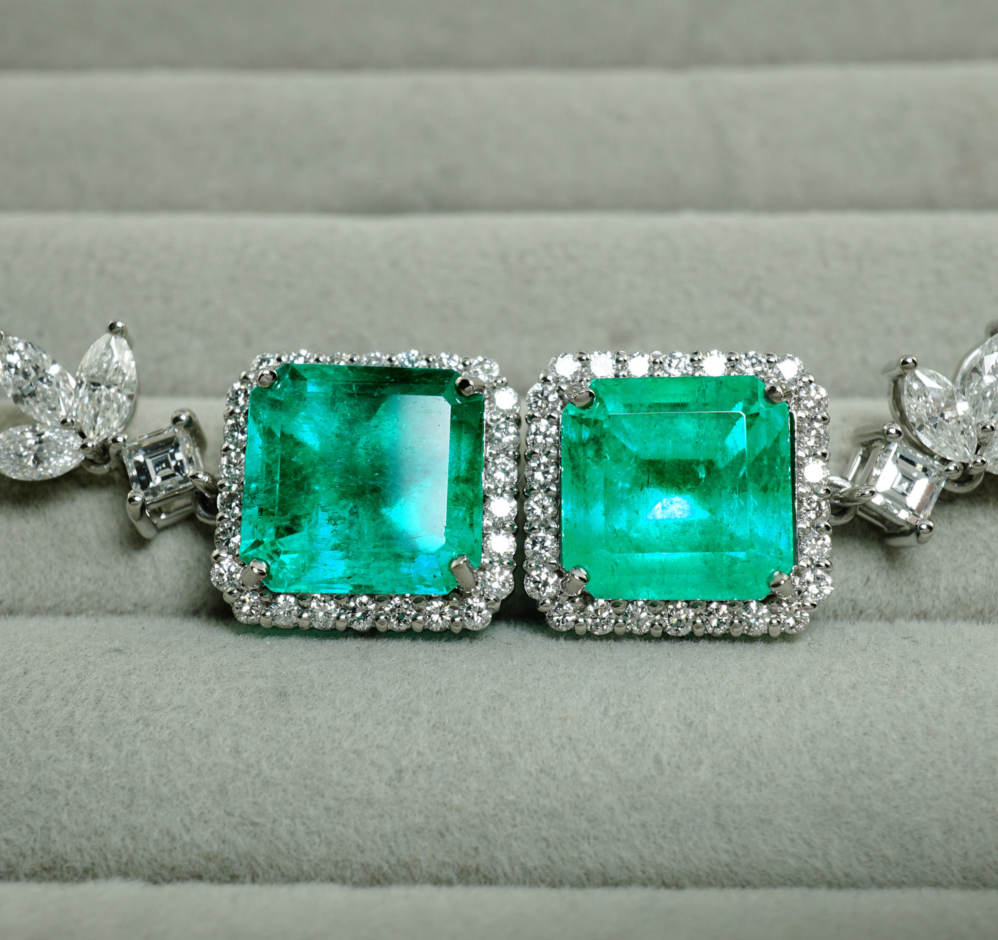 エメラルド ピアス