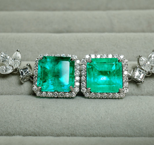 エメラルド ピアス