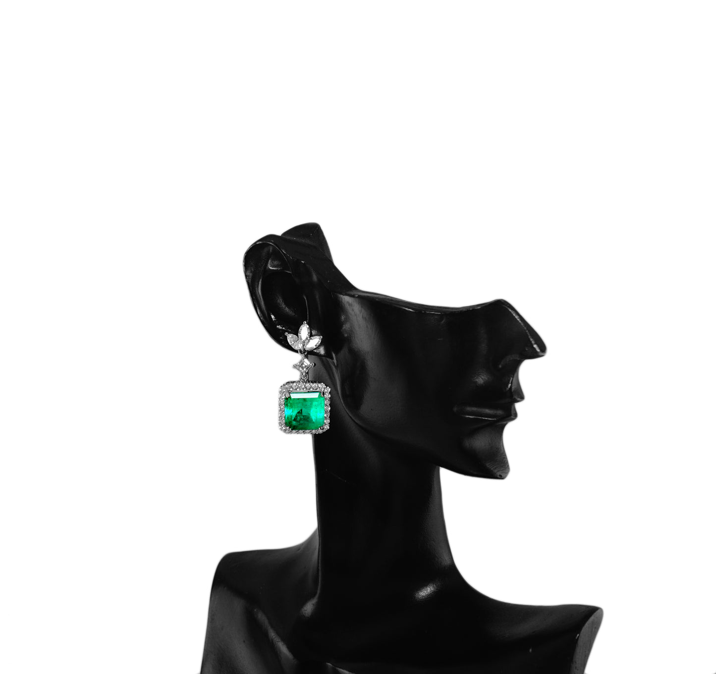 エメラルド ピアス