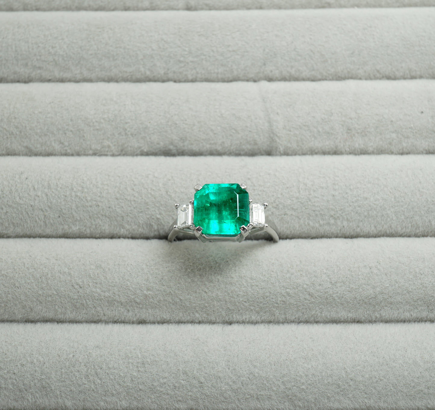 エメラルド リング