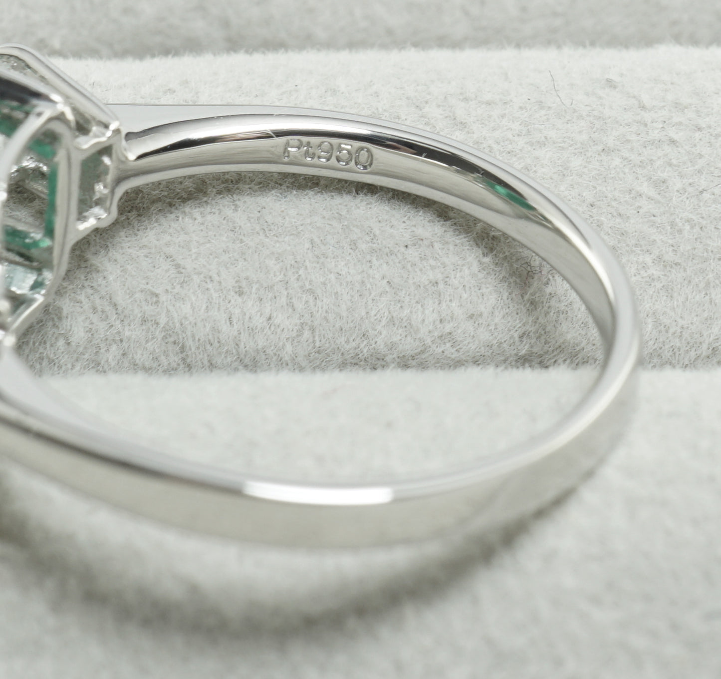 エメラルド リング