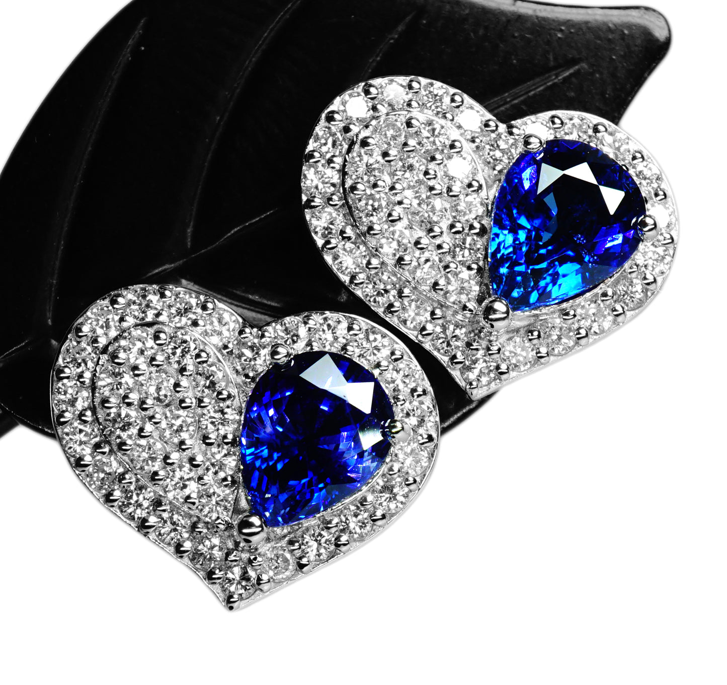 サファイア ピアス