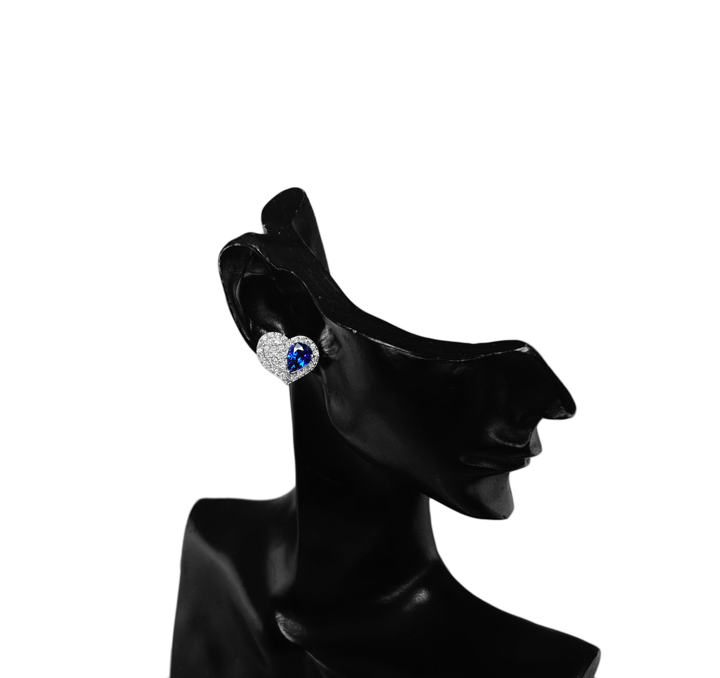 サファイア ピアス