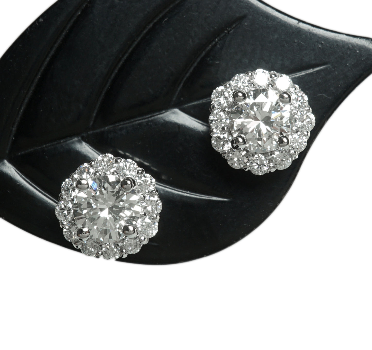 ダイヤモンド ピアス