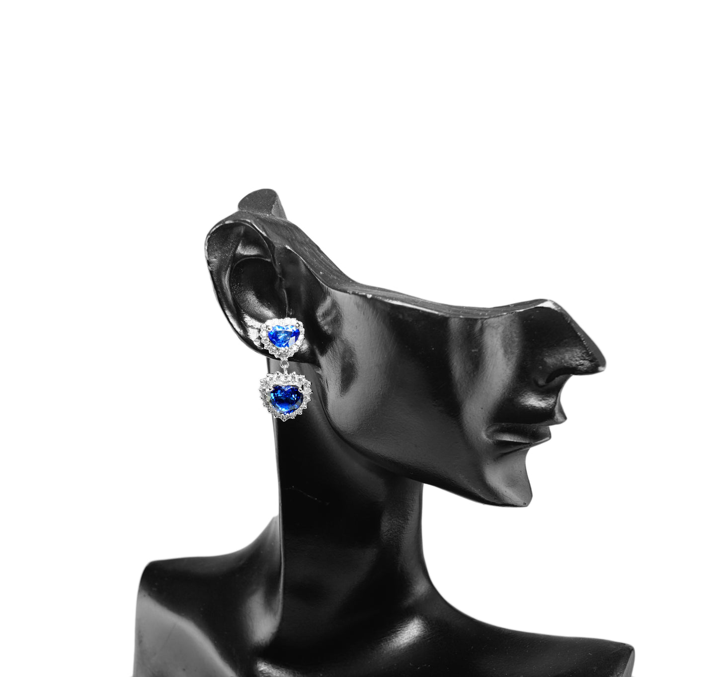 サファイア ピアス