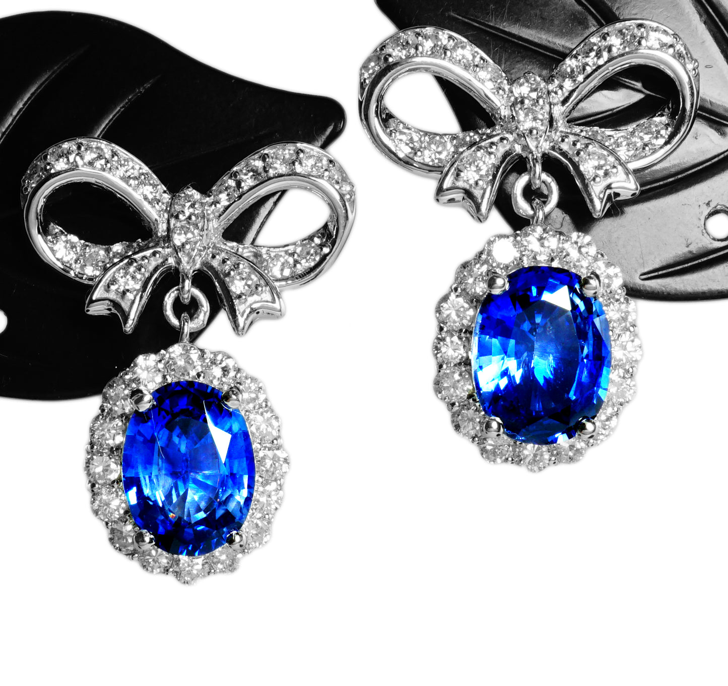 サファイア ピアス