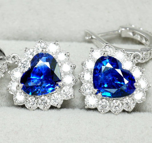 サファイア ピアス