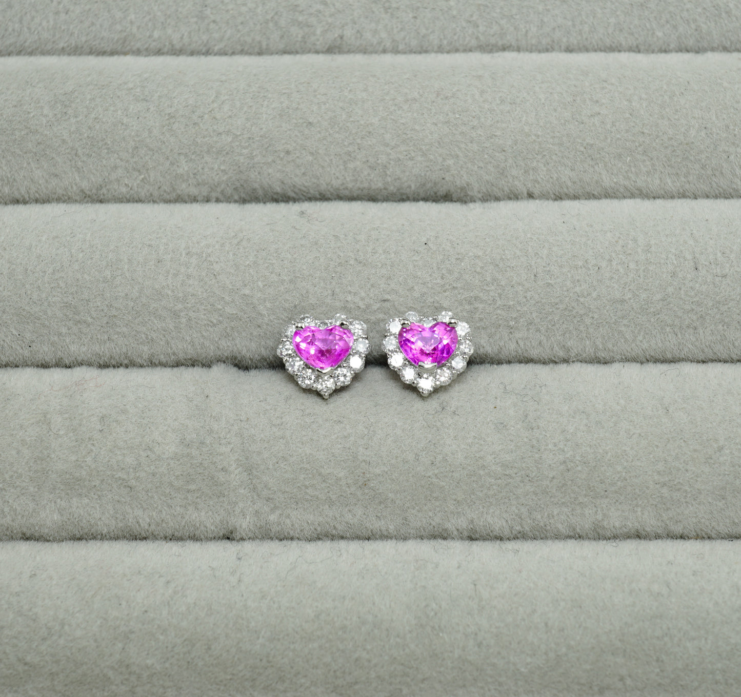 ピンクサファイア ピアス