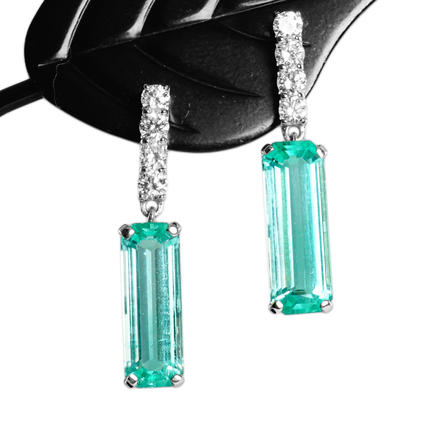 エメラルド ピアス