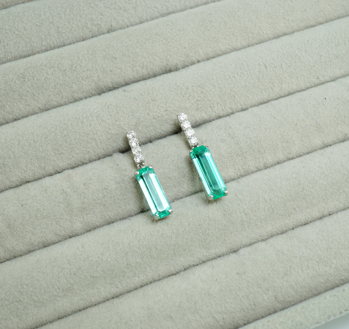 エメラルド ピアス