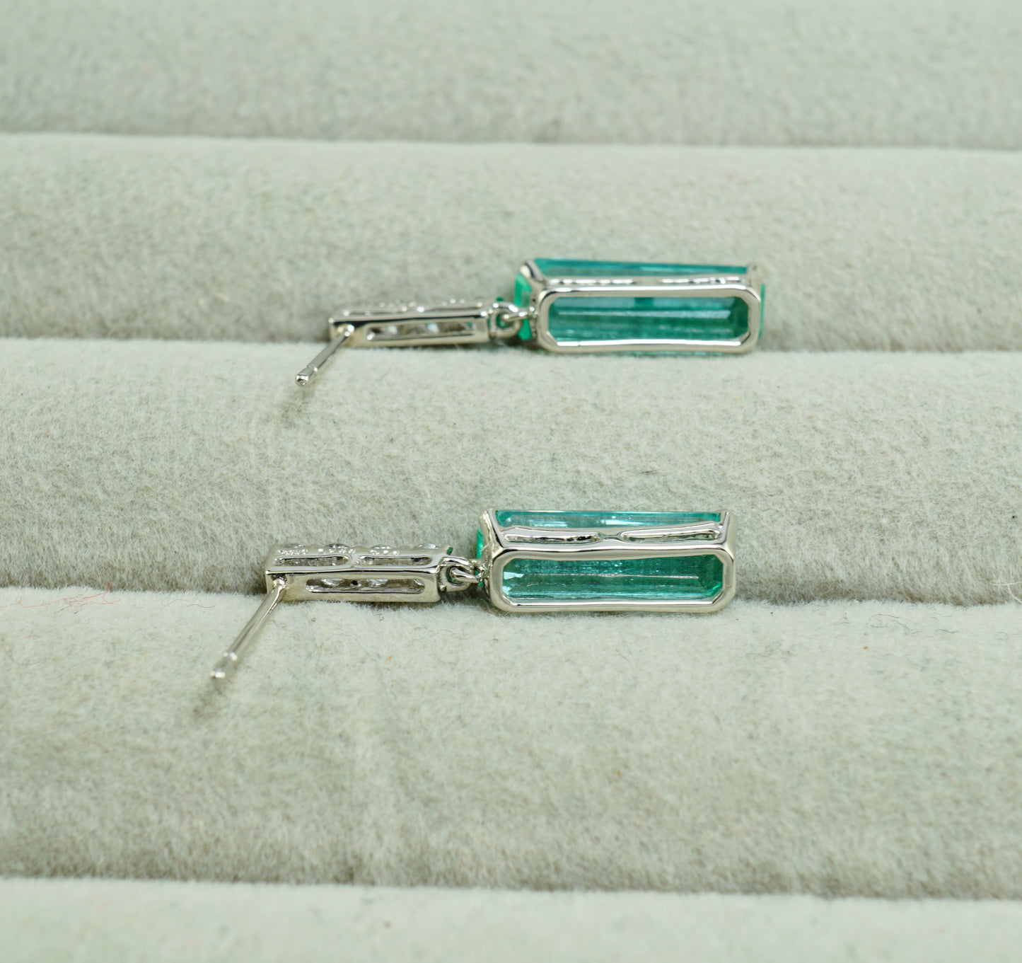 エメラルド ピアス