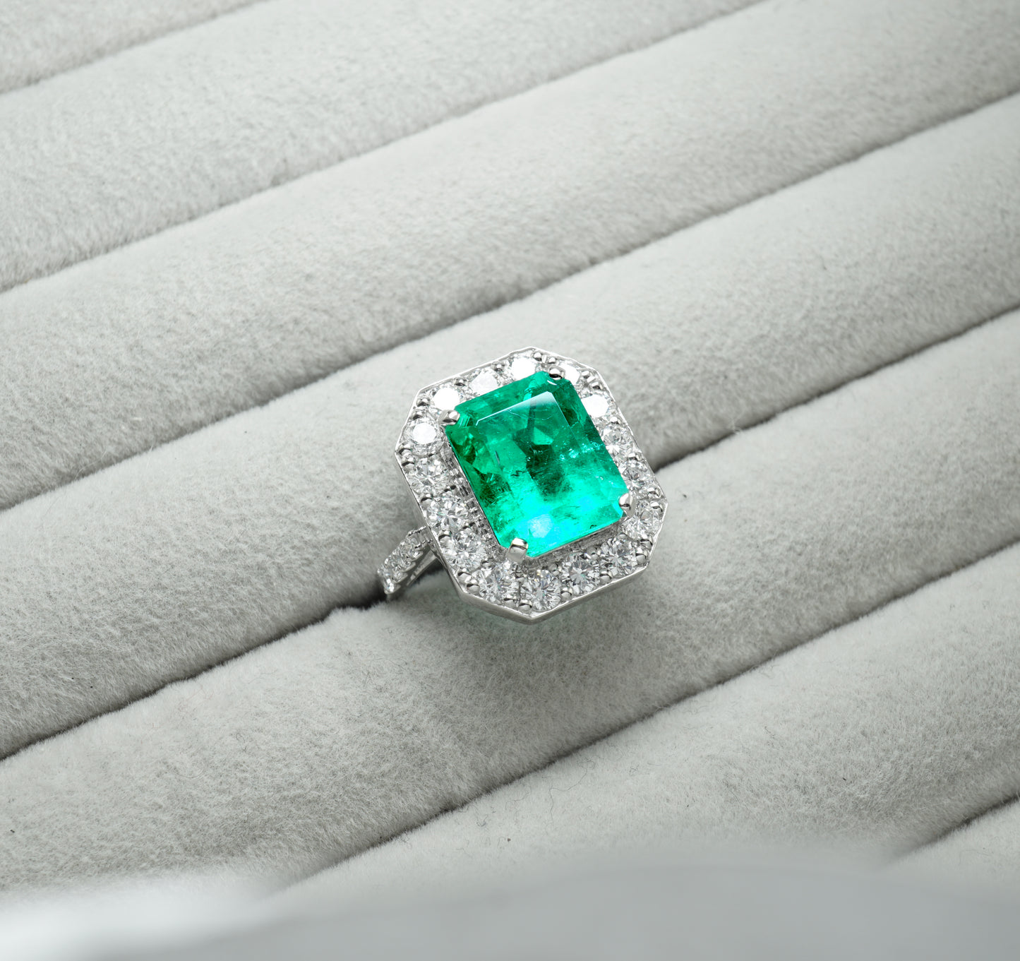 エメラルド リング