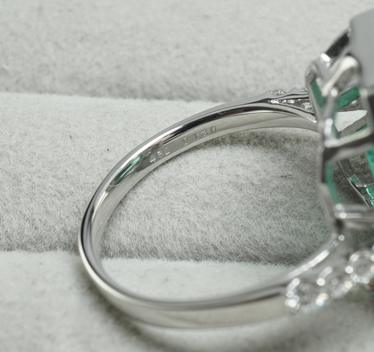 エメラルド リング