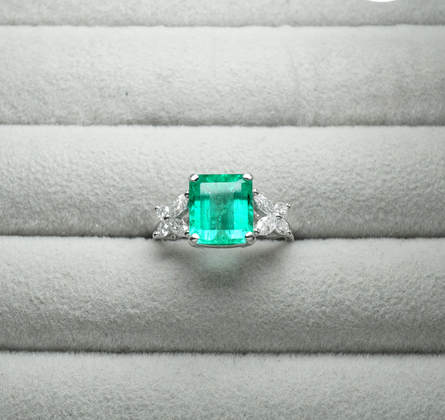 エメラルド リング