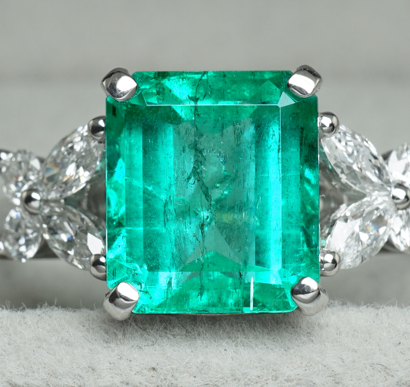 エメラルド リング