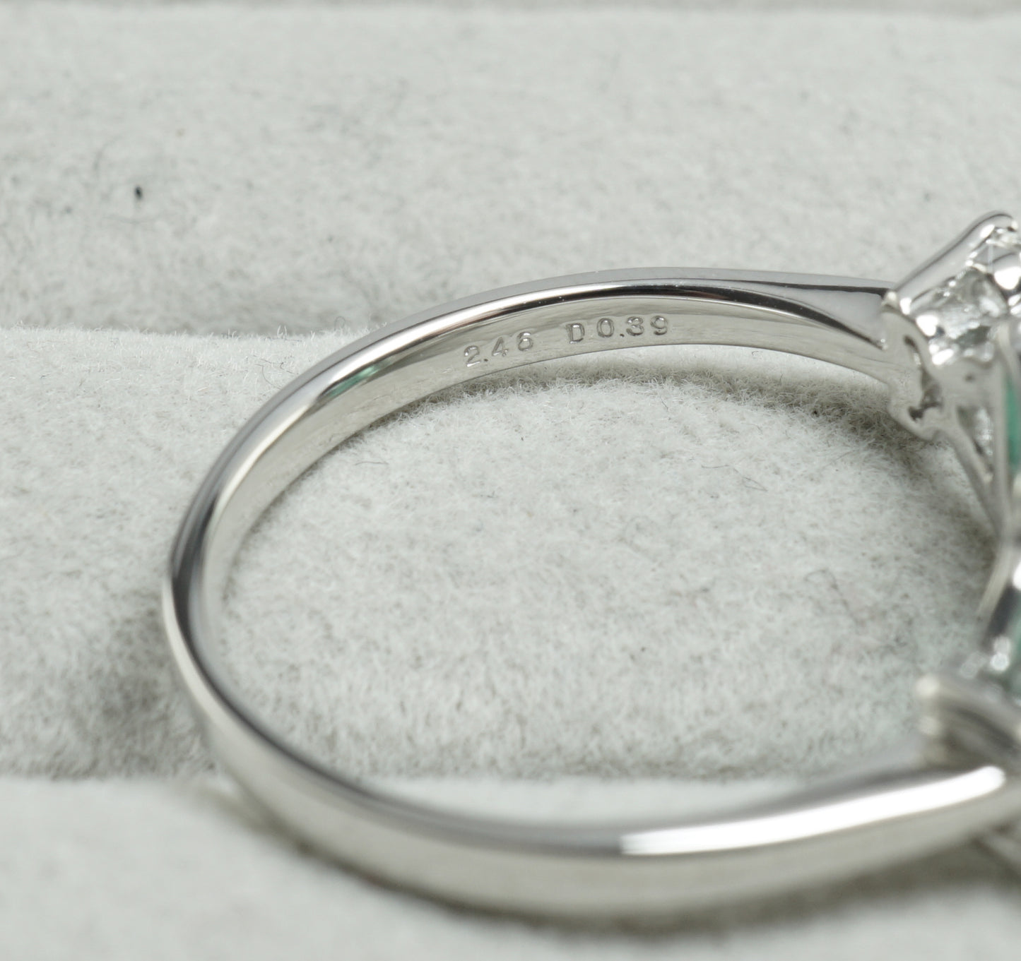 エメラルド リング