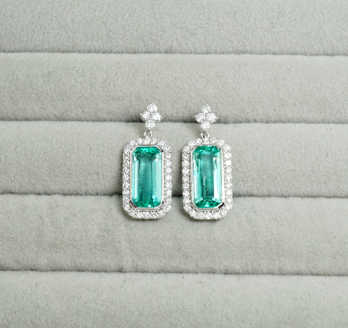 エメラルド ピアス