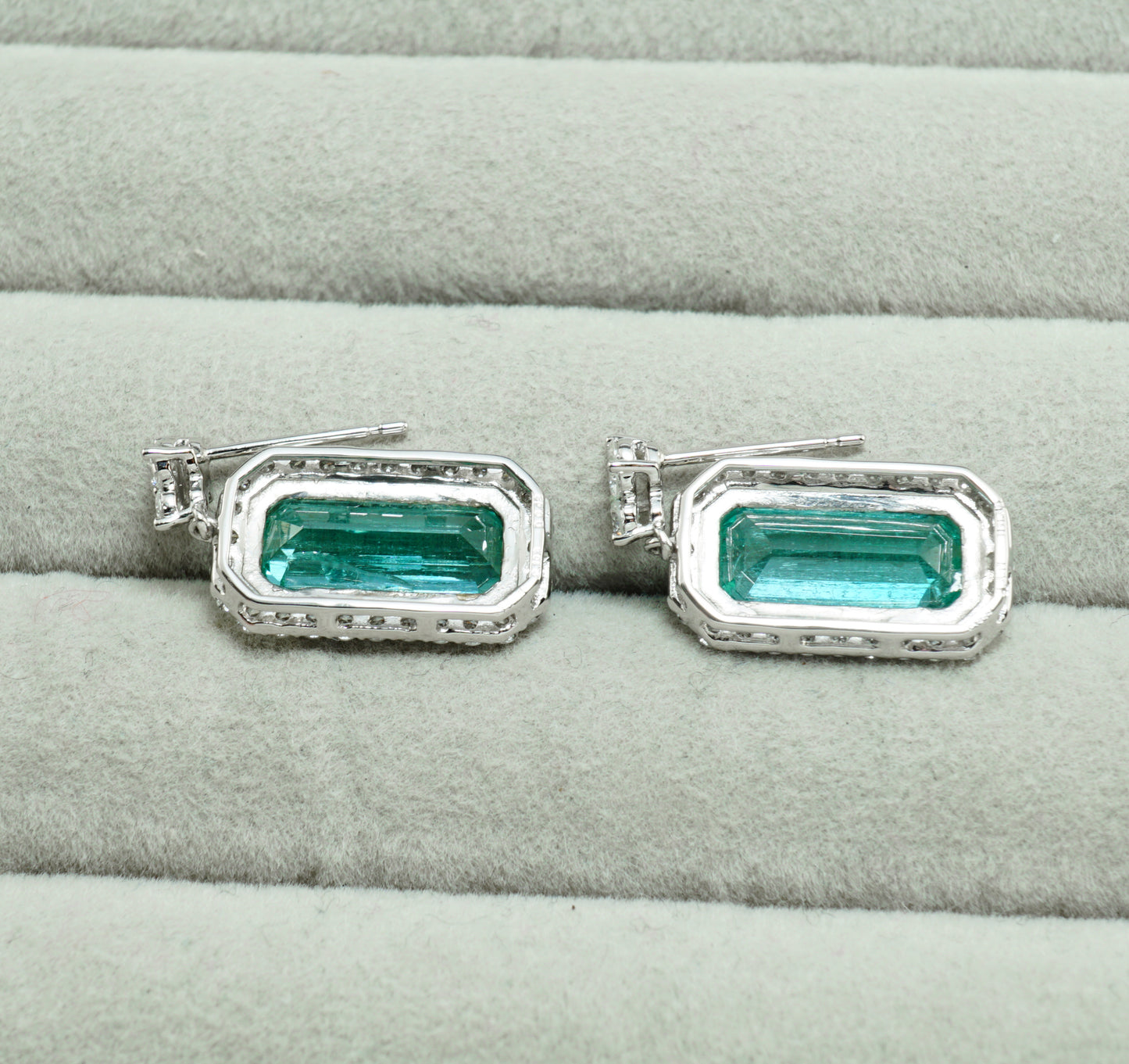 エメラルド ピアス