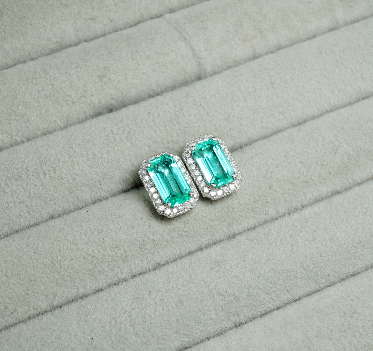 エメラルド ピアス