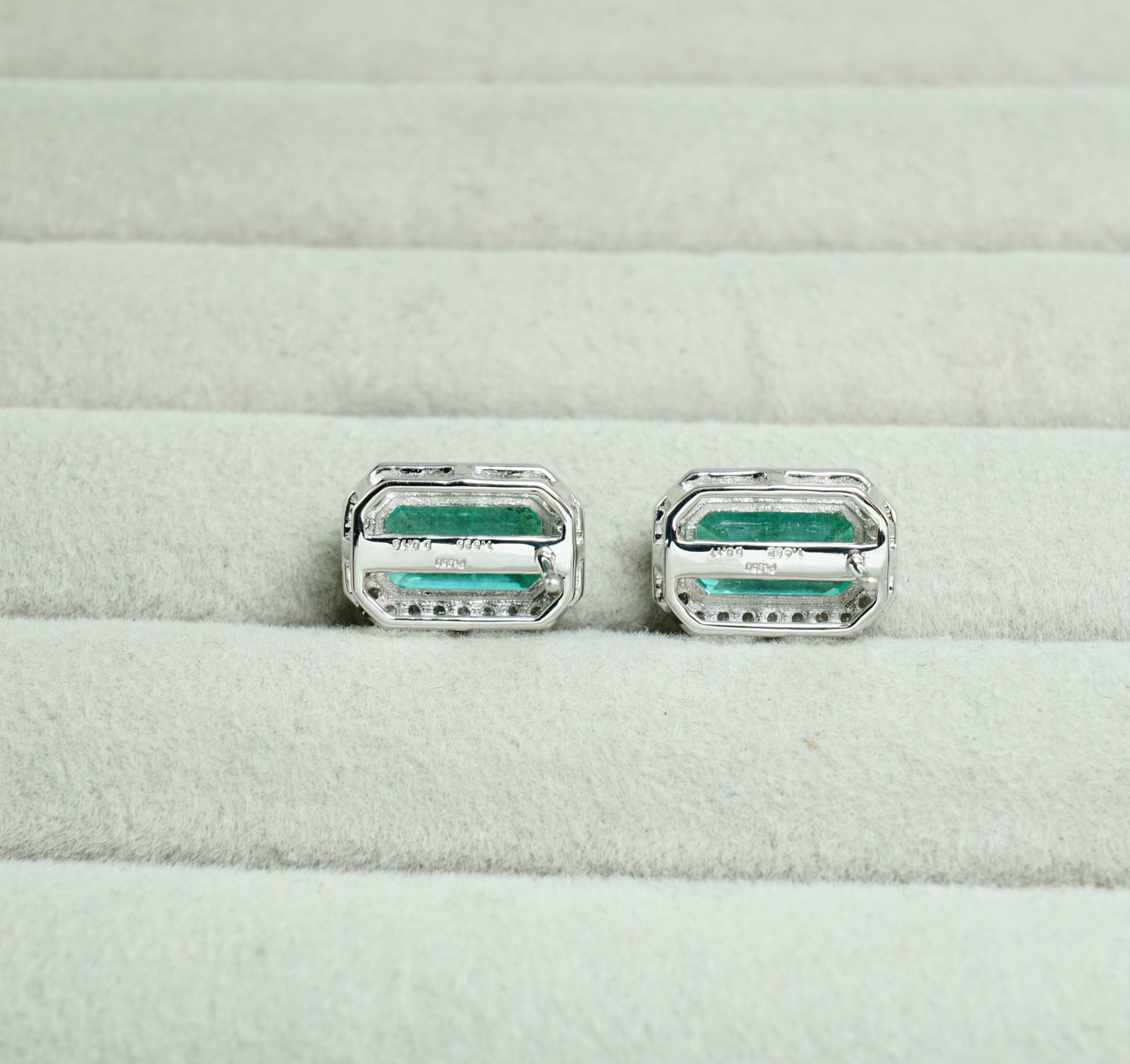 エメラルド ピアス