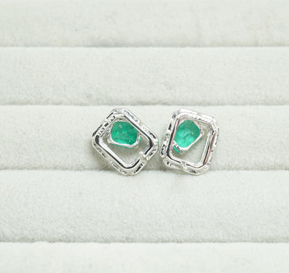 エメラルド ピアス