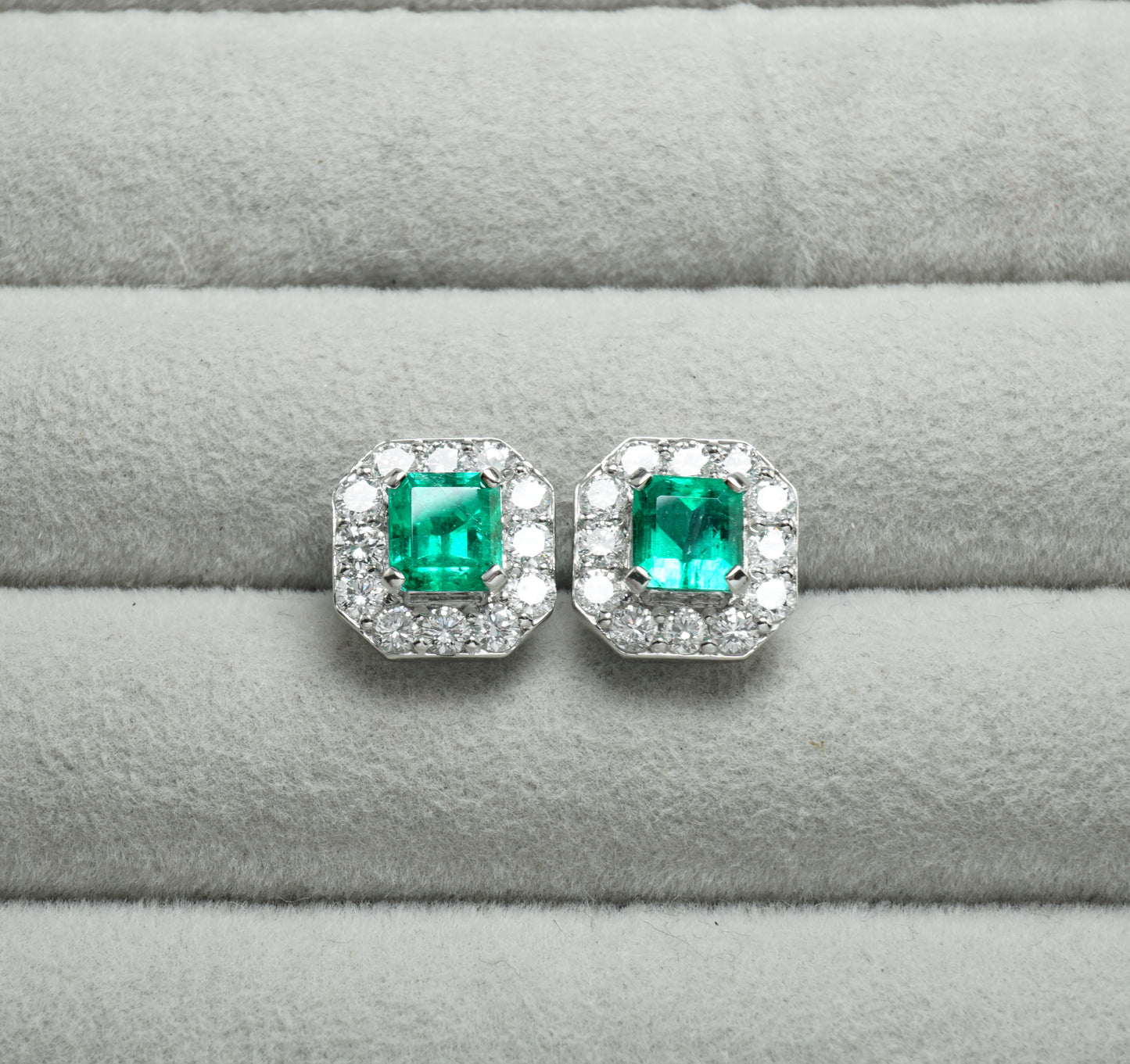 エメラルド ピアス