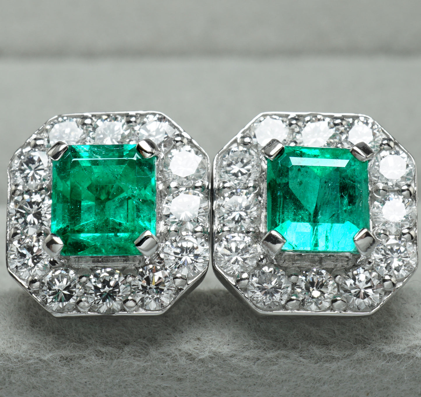 エメラルド ピアス