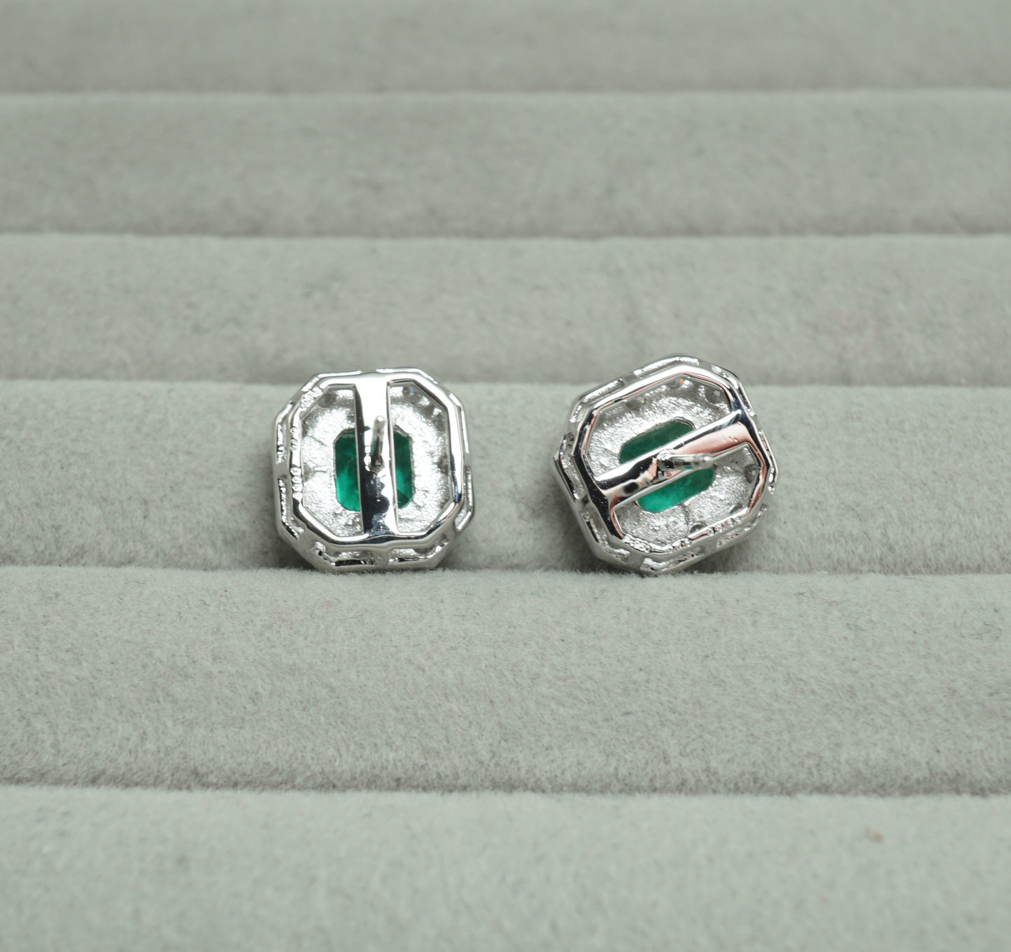 エメラルド ピアス