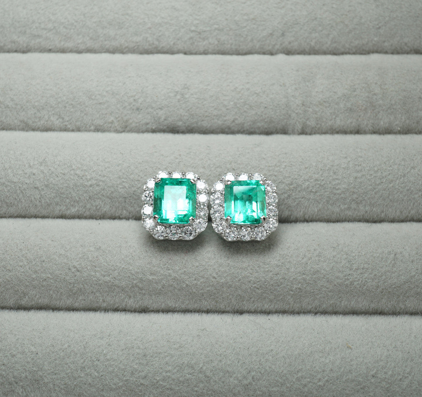 エメラルド ピアス