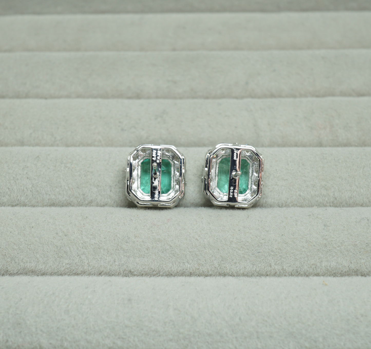 エメラルド ピアス