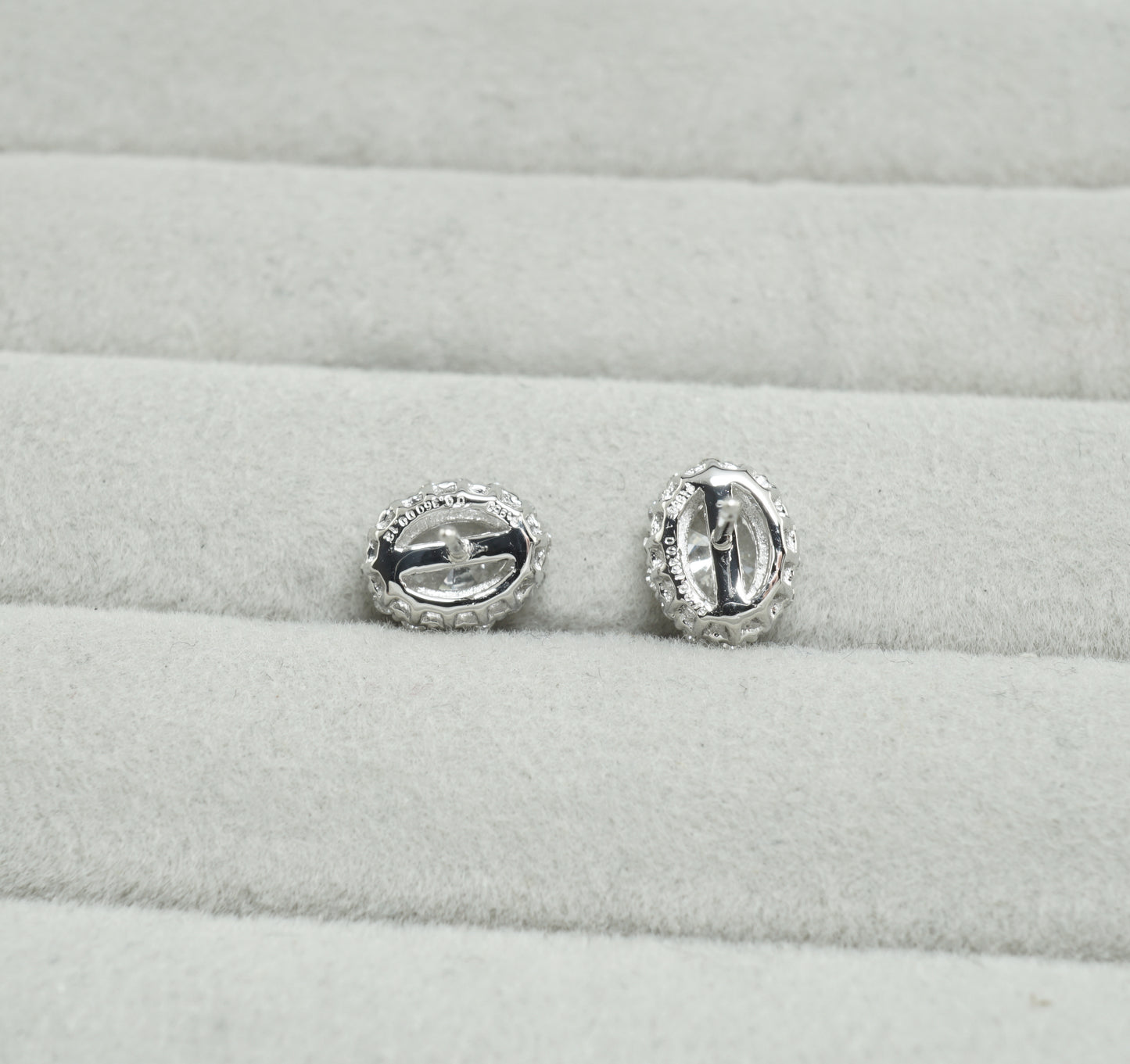 ダイヤモンド ピアス