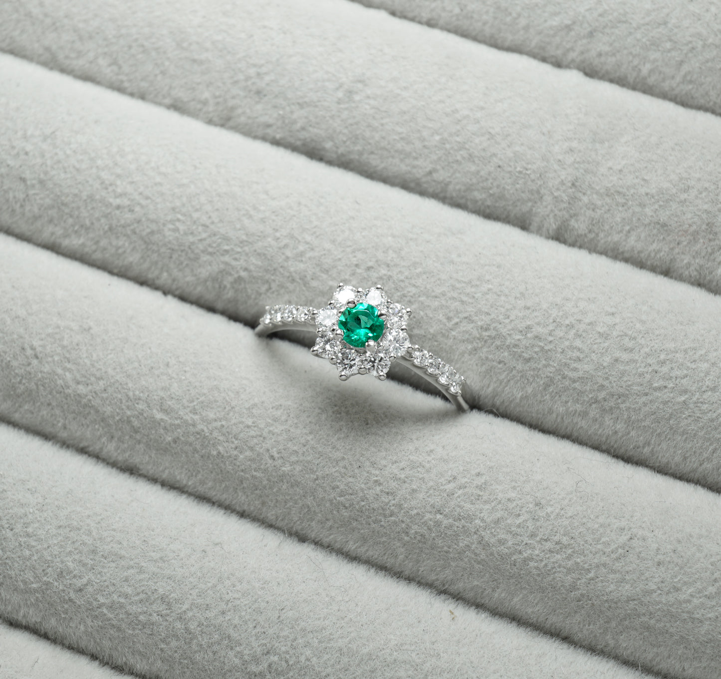 エメラルド リング