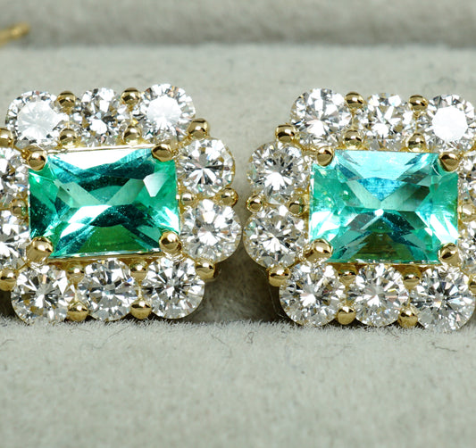 エメラルド ピアス