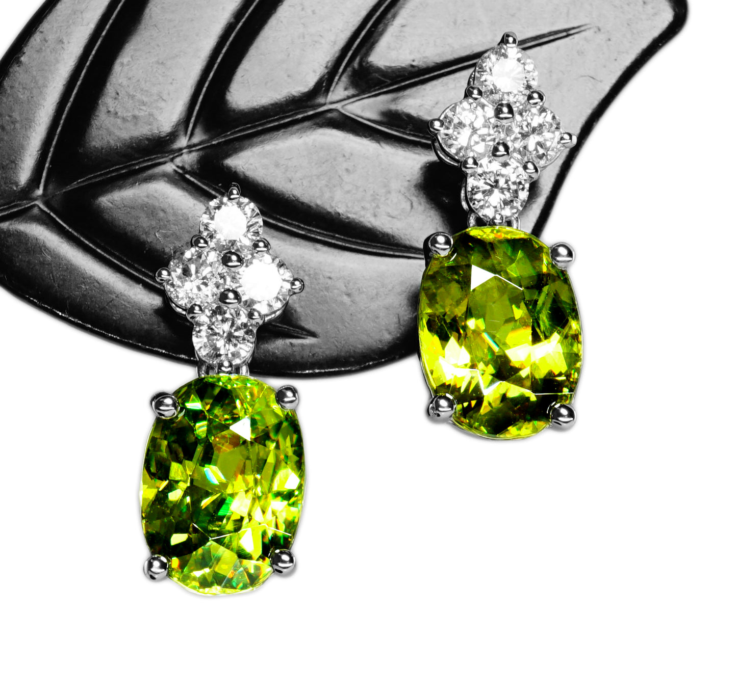 スフェーン ピアス