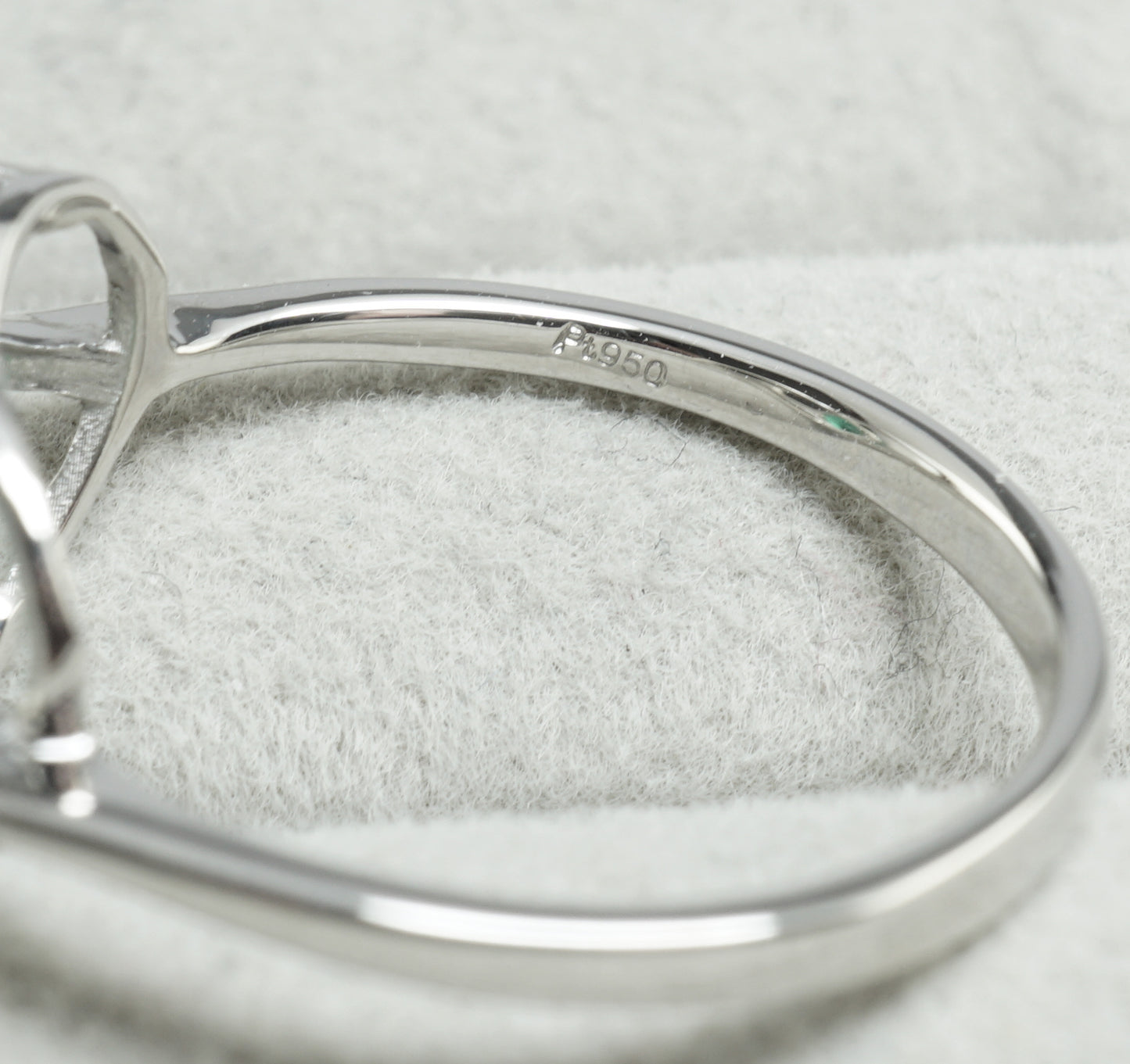 エメラルド リング