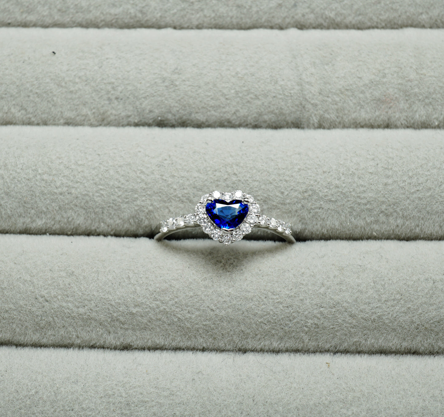 サファイア リング