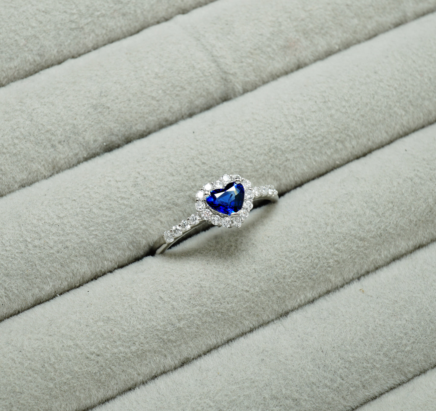 サファイア リング