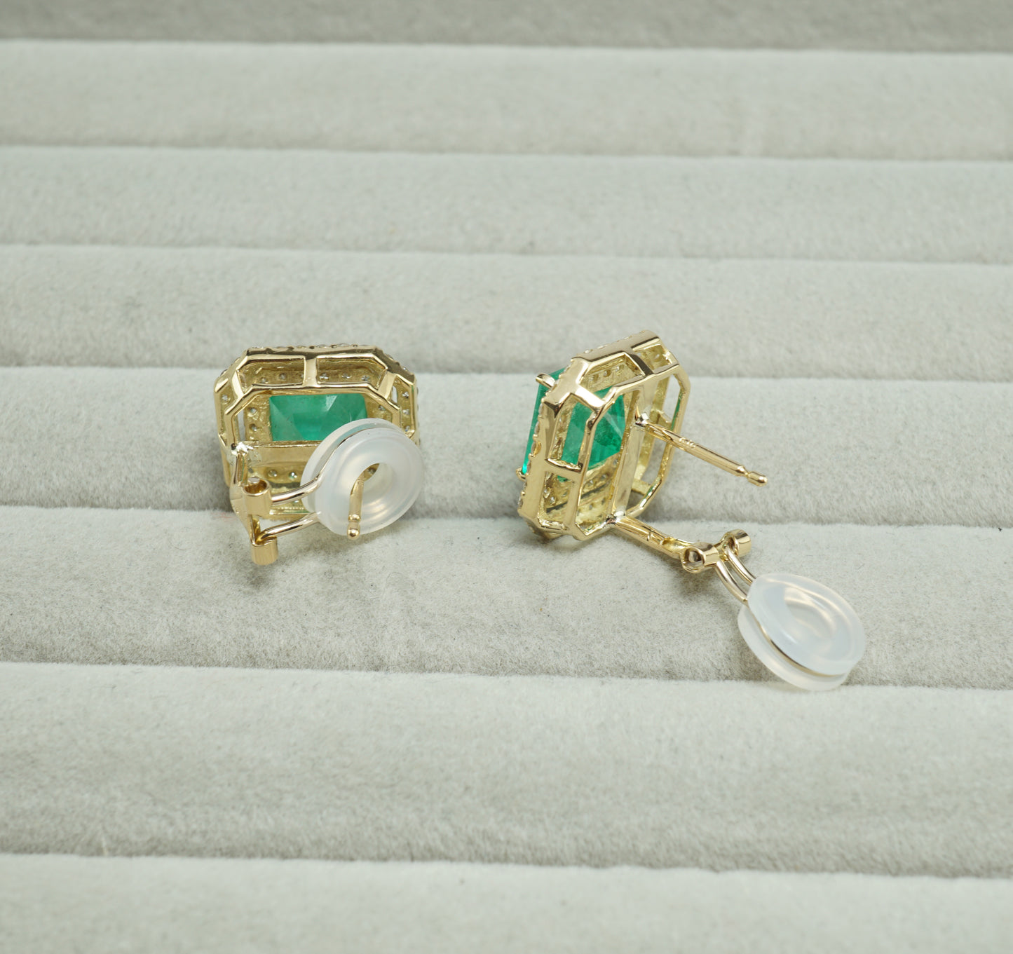 エメラルド ピアス