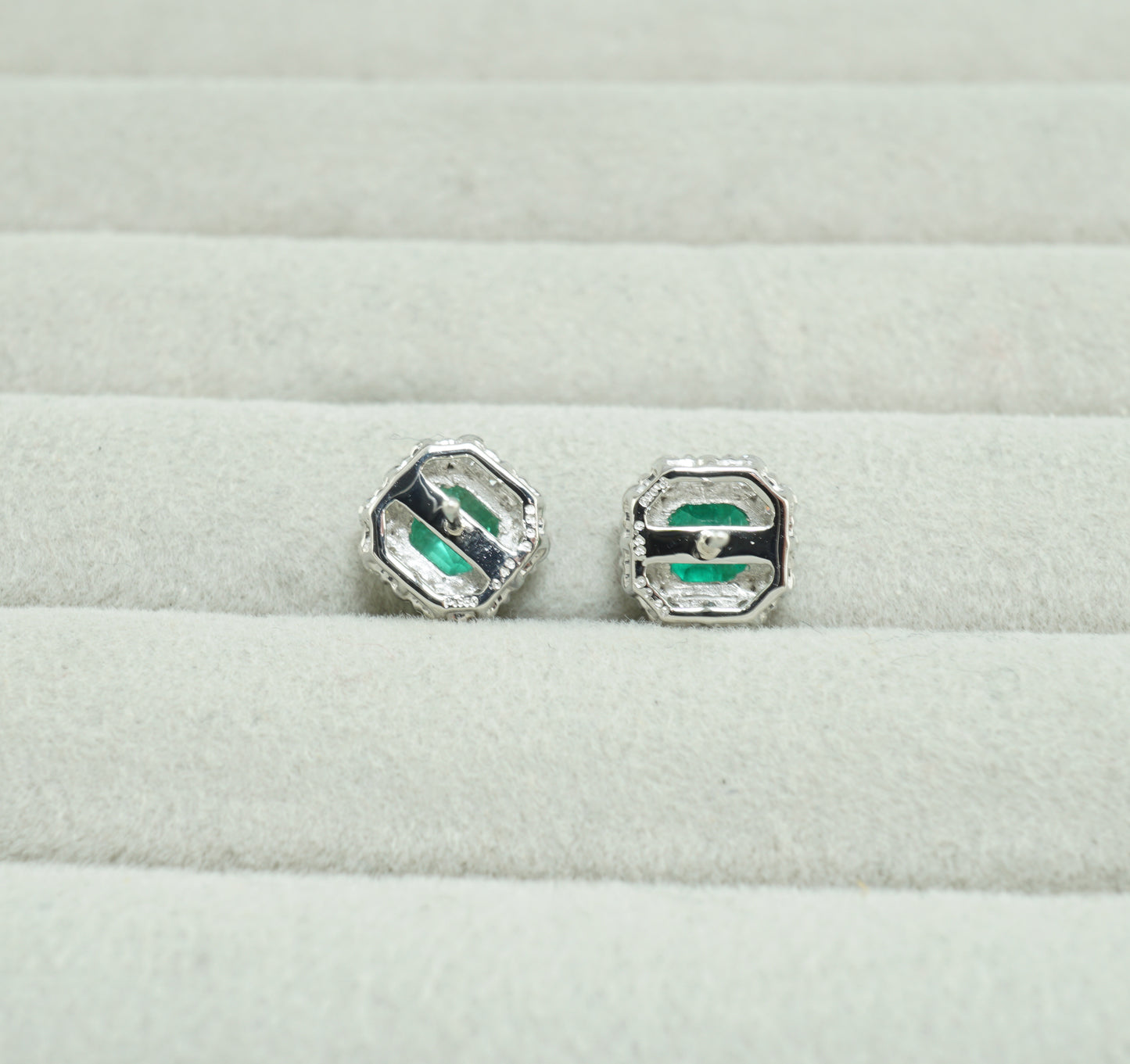 エメラルド ピアス