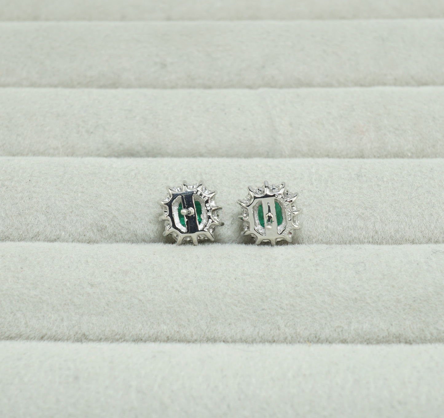 エメラルド ピアス