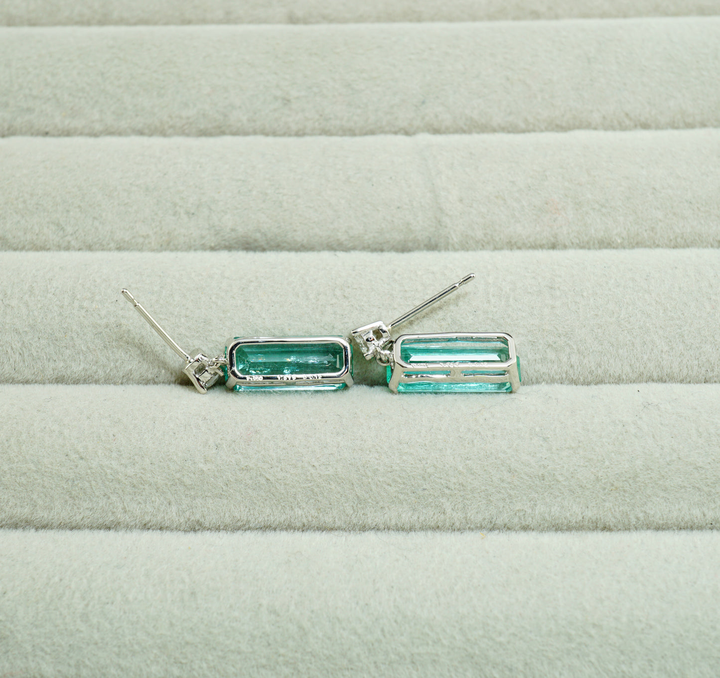 エメラルド ピアス