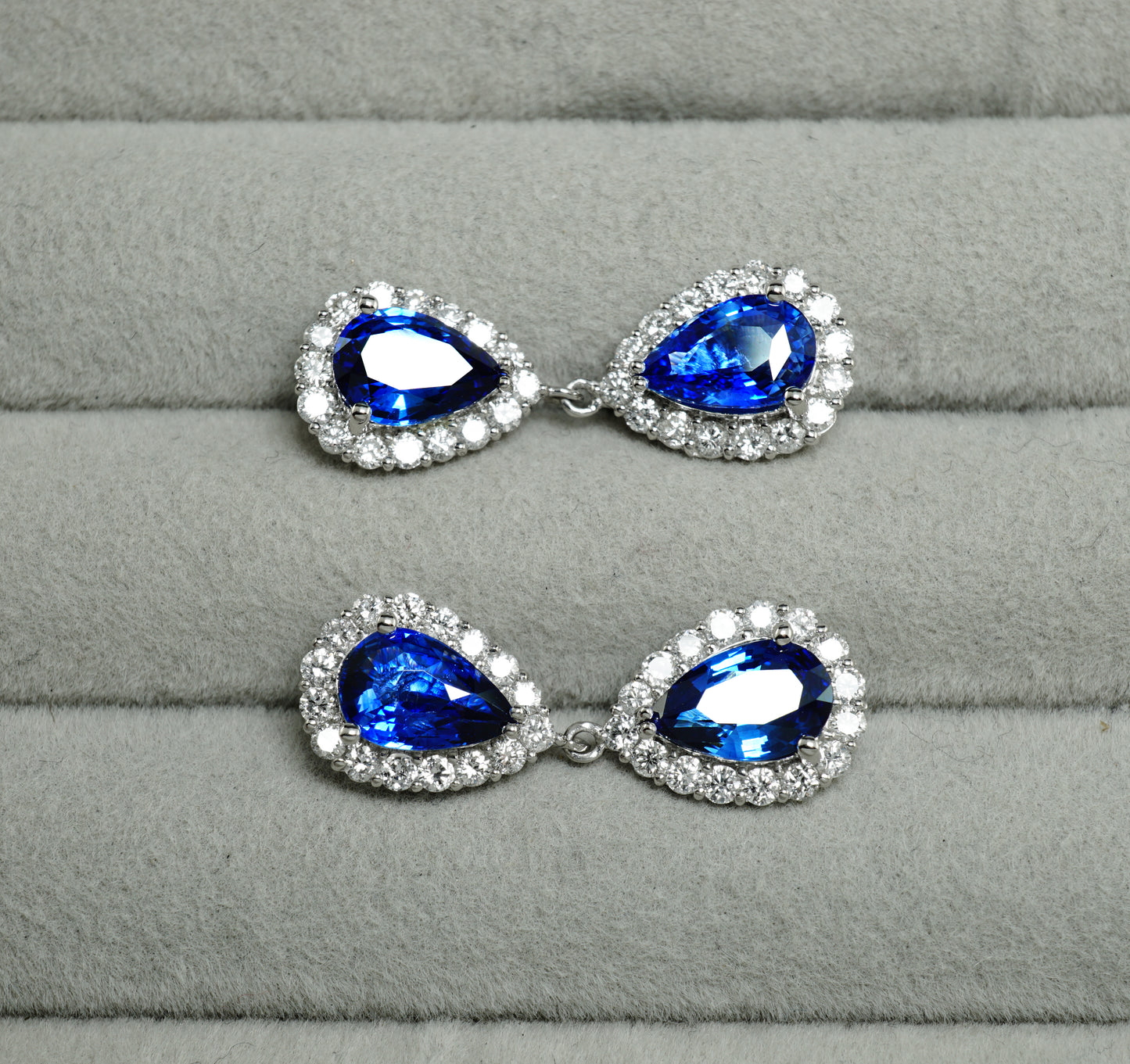 サファイア ピアス