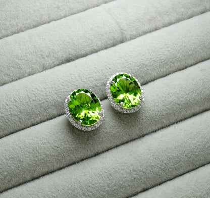 ペリドット ピアス