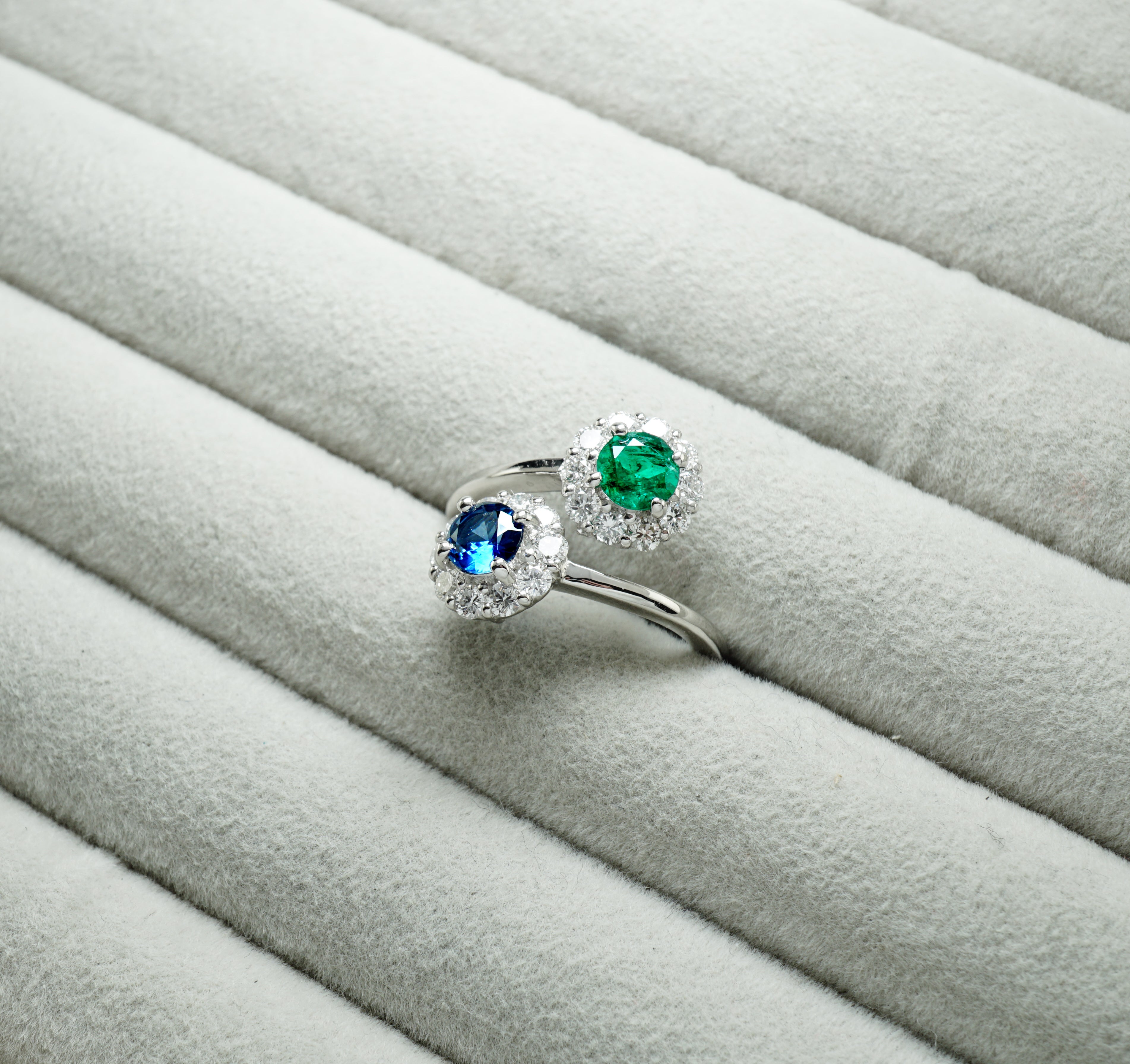 サファイア エメラルド リング – Liberi jewelry
