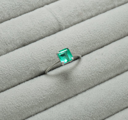 エメラルド リング